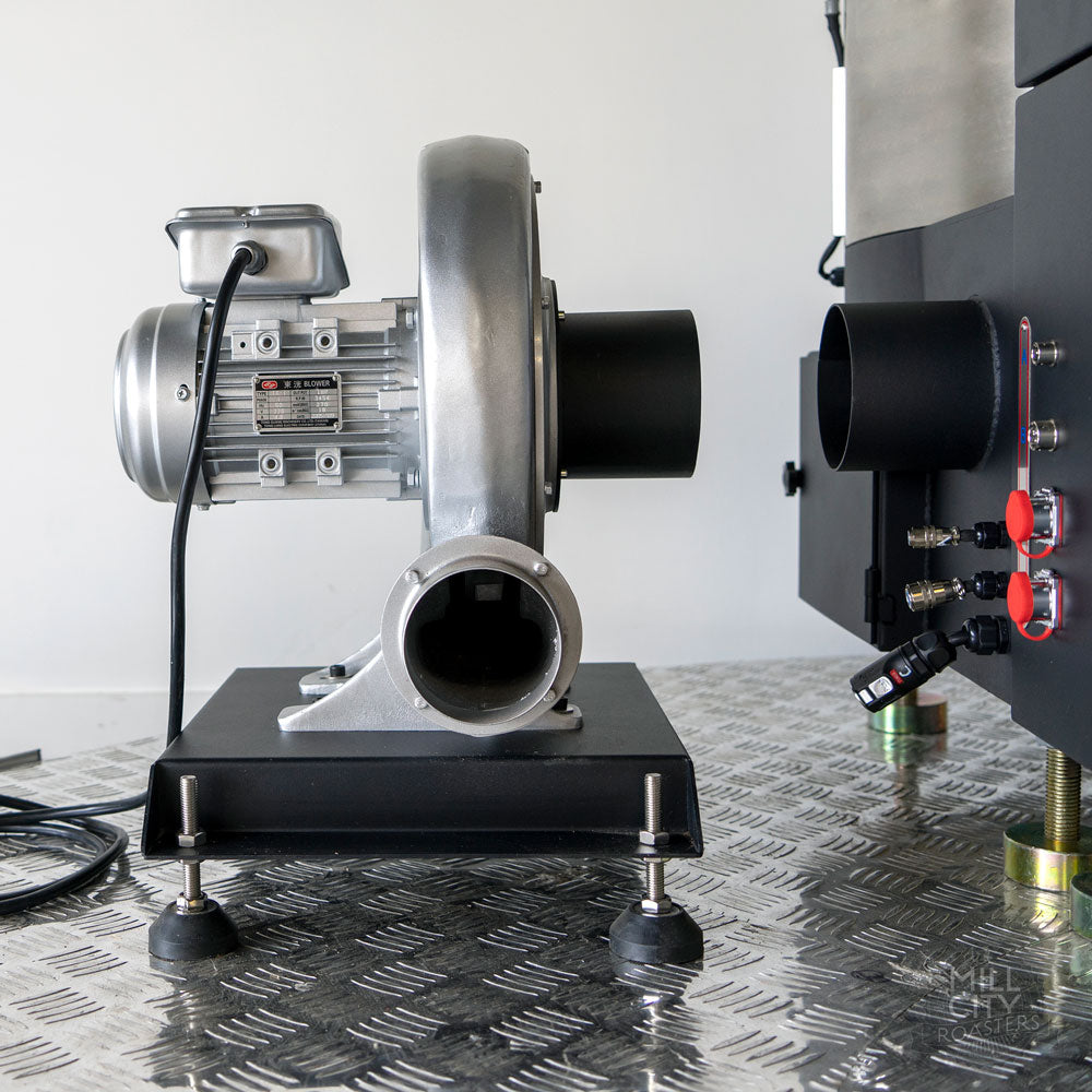 Oversize cooling tray fan cools faster to preserve flavor. Easy access quick-connect wiring connections for cooling fan, stirring arm motor and cooling sensors.